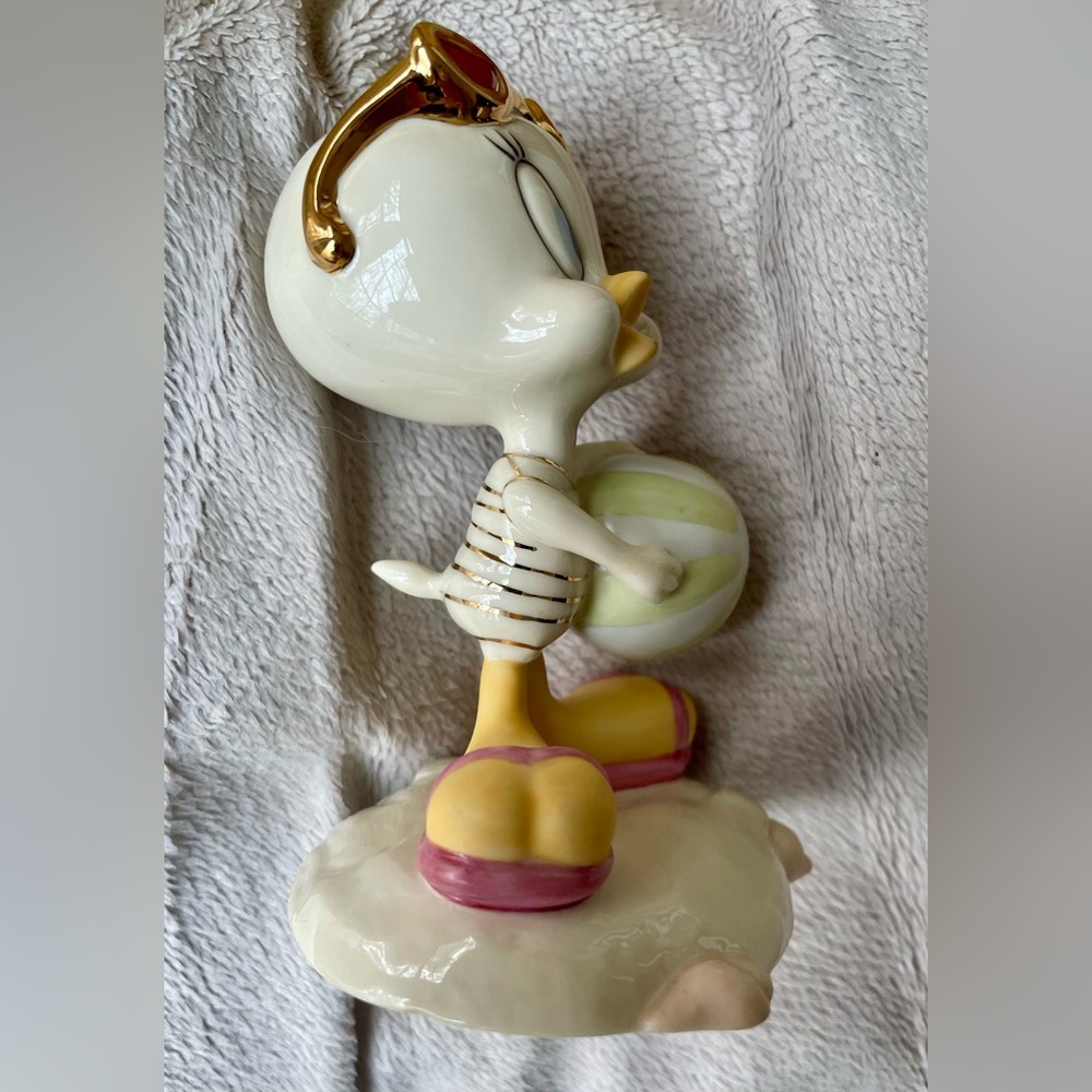 Lenox ‘Sun ‘n Fun’ Tweety Collectible - Picture 4 of 9